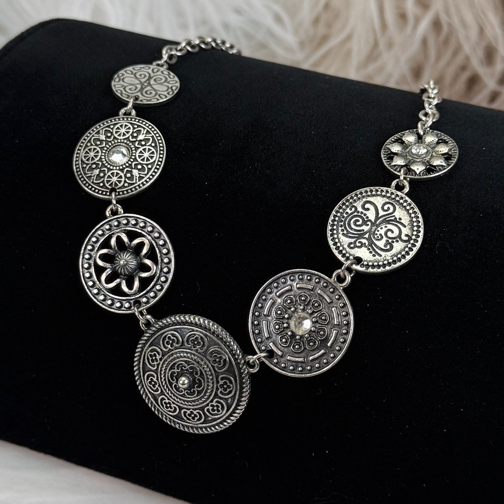 Vintage Silvertone costume etched disc necklace